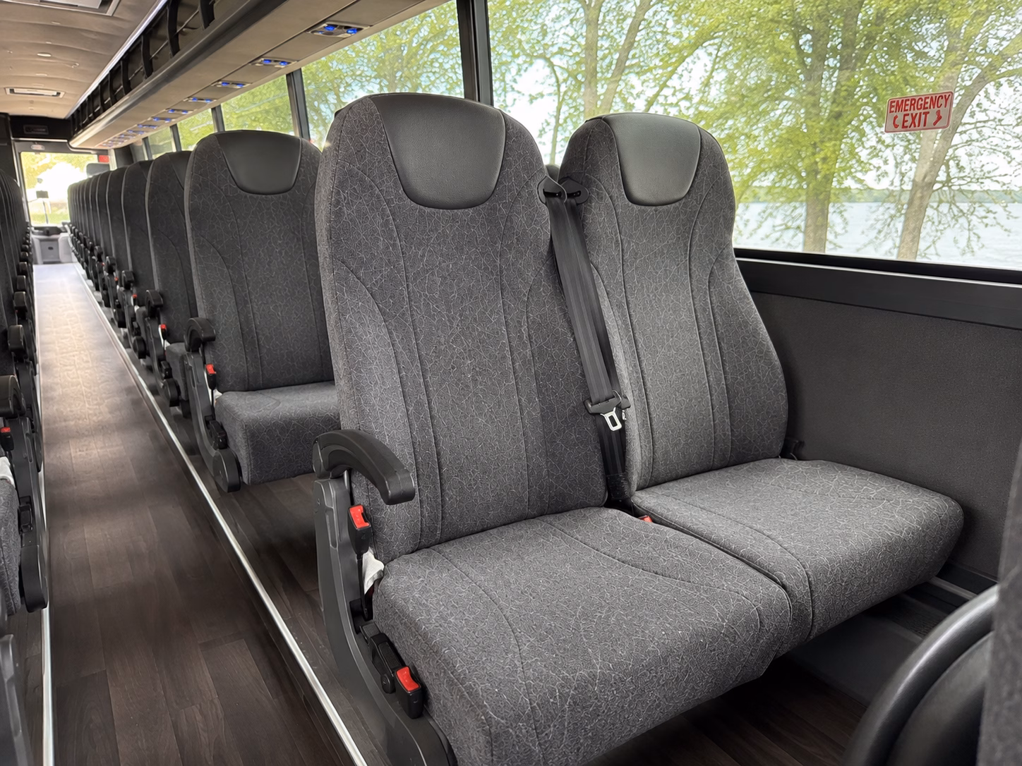 charter buses for corporate retreats at livermore wine country venues